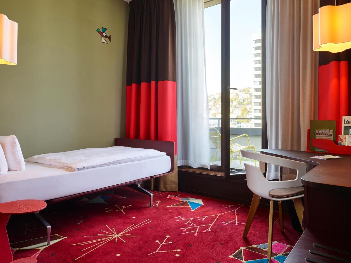 Otel 25hours West 4*