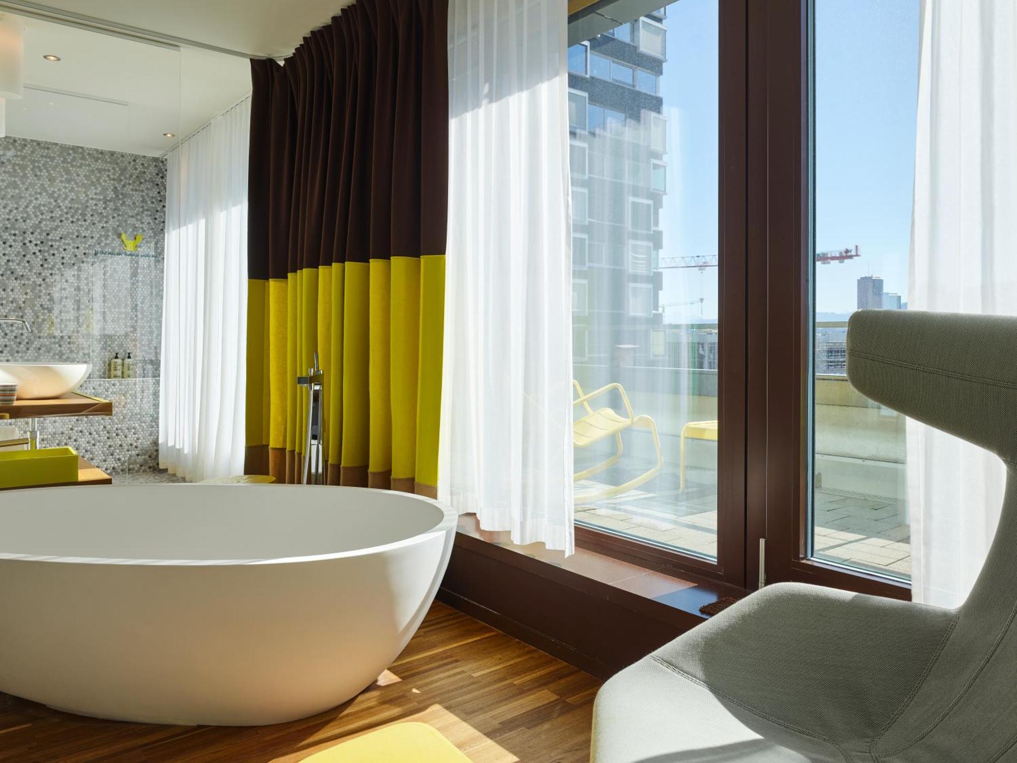 Otel 25hours West