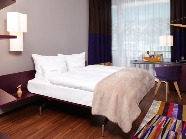 Otel 25hours West 4*